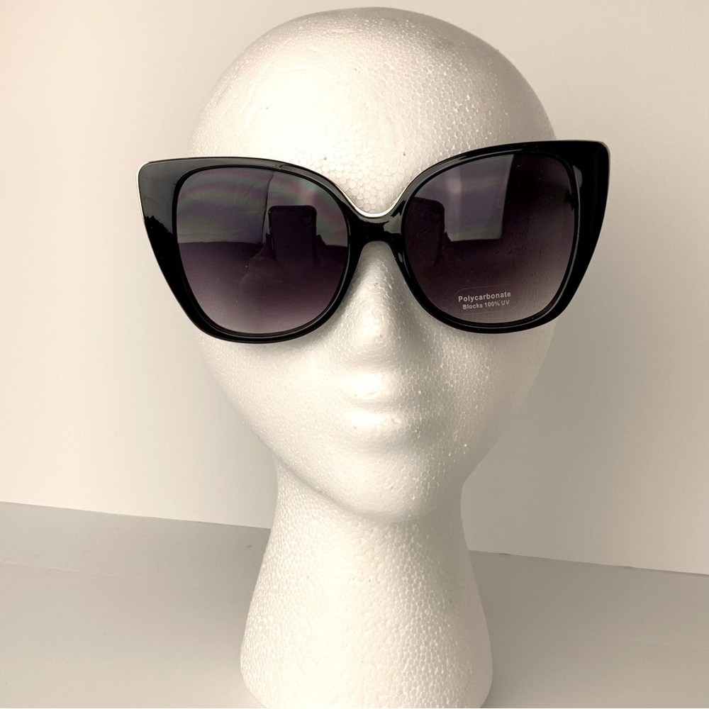 Sunglasses Women's Black/Gold With Gold Trim Oversized Cat Eye Shades NEW